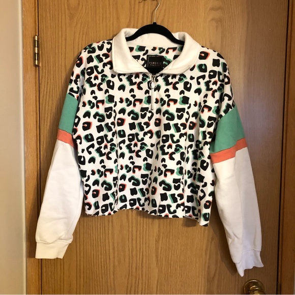 ✨2/$15-Genetic Apparel Cropped Sweater - Picture 3 of 14